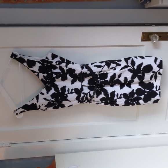 White House Black Market Dresses White And Black Cocktail Dress Poshmark